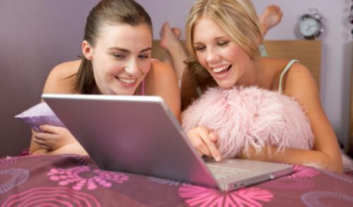 3 Easy Ways To Transition From Online To In-Person With Girls
